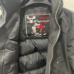 **Black moose knuckle** medium